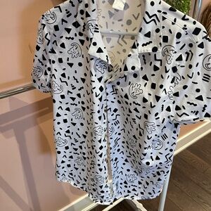 Disney Her Universe Lion King Print Button down Shirt
